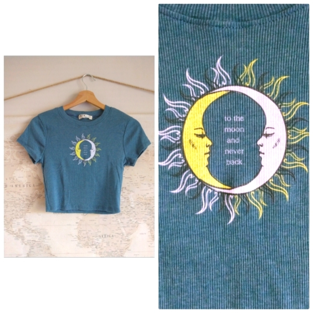 Celestial Bohemian Moon and Never Back Crop Tee in Green-Size S
